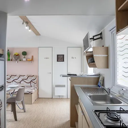 Kemping Mobil-home 2 - D 4*